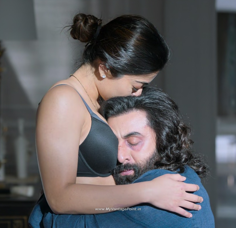 81-Rashmika-Mandanna-Hot-in-Animal-Movie-with-Ranbir-Kapoor