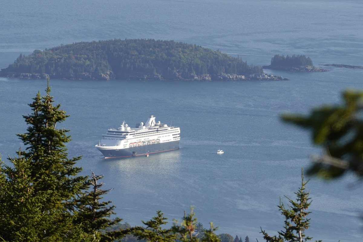 6DB6704A-70B7-4C51-964D-9A33E0D556FE