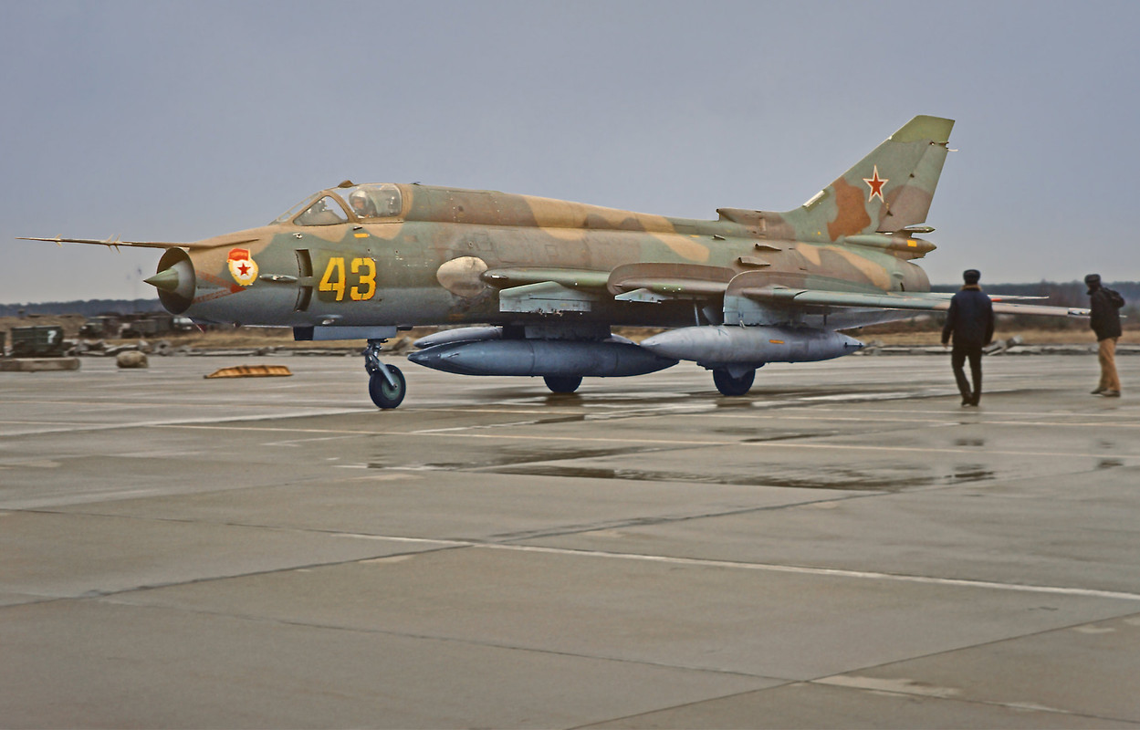 20 GvAPIB Su-17M4 43 yellow_16306 (3)