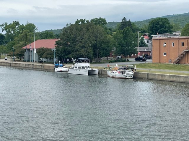 87740AC4-2262-474A-9436-A792E703FBBE