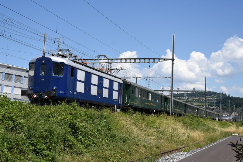 DSC-2989-Re-4-4-I-10009-a-Yverdon-le-12-