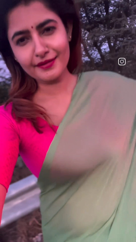 [Image: Ashima-sexy-navel-in-green-saree-mp4-sna...00-589.jpg]