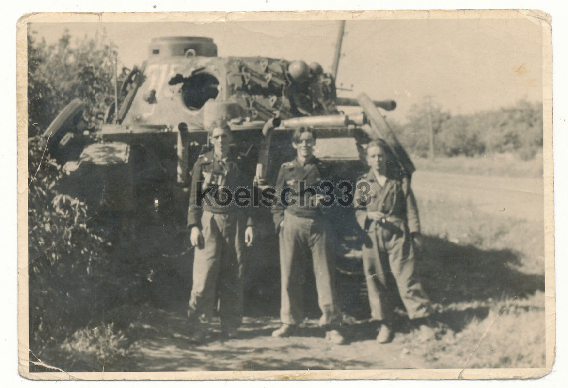 Foto Makejewka Ukraine 1943 Panzermänner am Panther Panzer V ! T