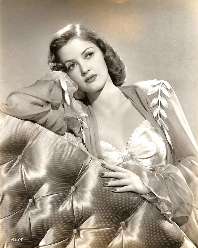 Martha_Vickers_a37