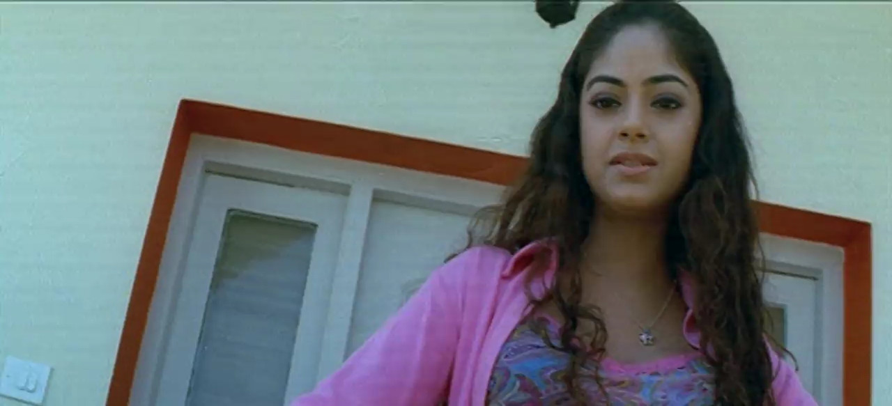 Ah Aah: Anbe Aaruyire 2005 WebRip [Tamil] 480p, 720p Screenshot