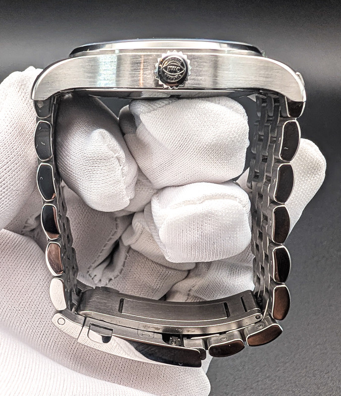 PXL_20250808_014123030