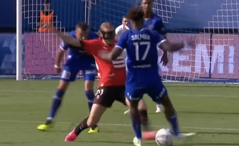 50BB6AFD-F1AE-4ADA-A3F6-6293F44FFBBD