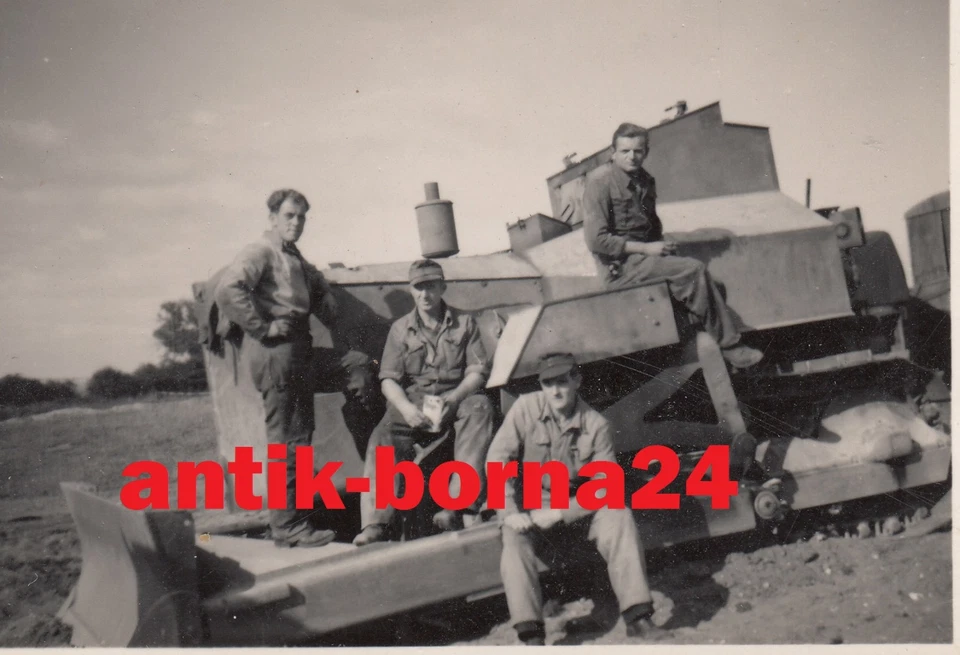 Foto OT Soldat Org Todt gepanzerte Planierraupe Raupe Raupenschlepper 108 (1)