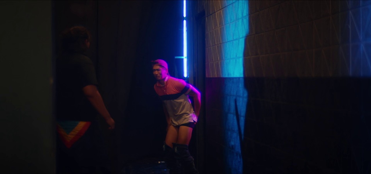 I-Am-Not-Big-Bird-2024-Tagalog-WEB-DL-1080p-x265-HEVC-AAC-6ch-ESub-mkv-0002