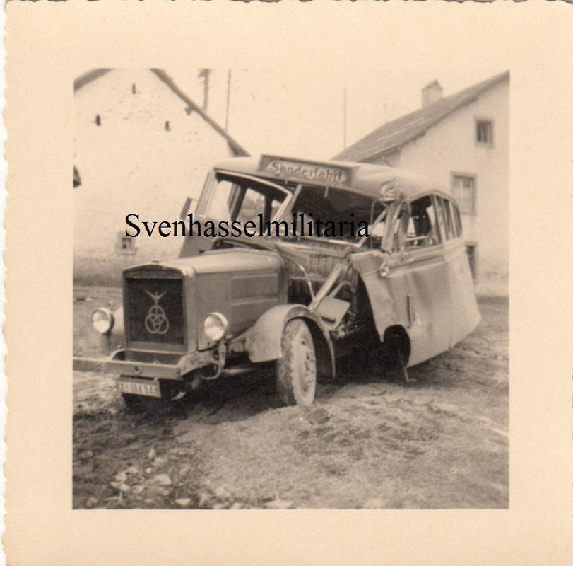 Orig.Foto zerstörtes Auto Fahrzeug Omnibus mit t
