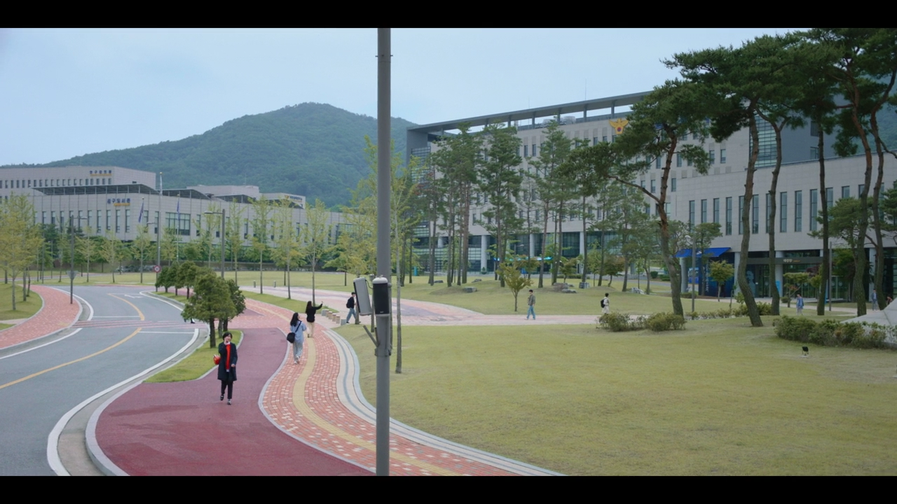 Rookie.Cops.S01E01.720p.WEBMux.ITA.KOR.DD5.1.x264-BlackBit[screenshot 3]