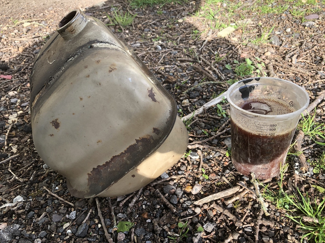 E6F0FD7F-2DB1-4D0C-BDE2-A66977C41B8C