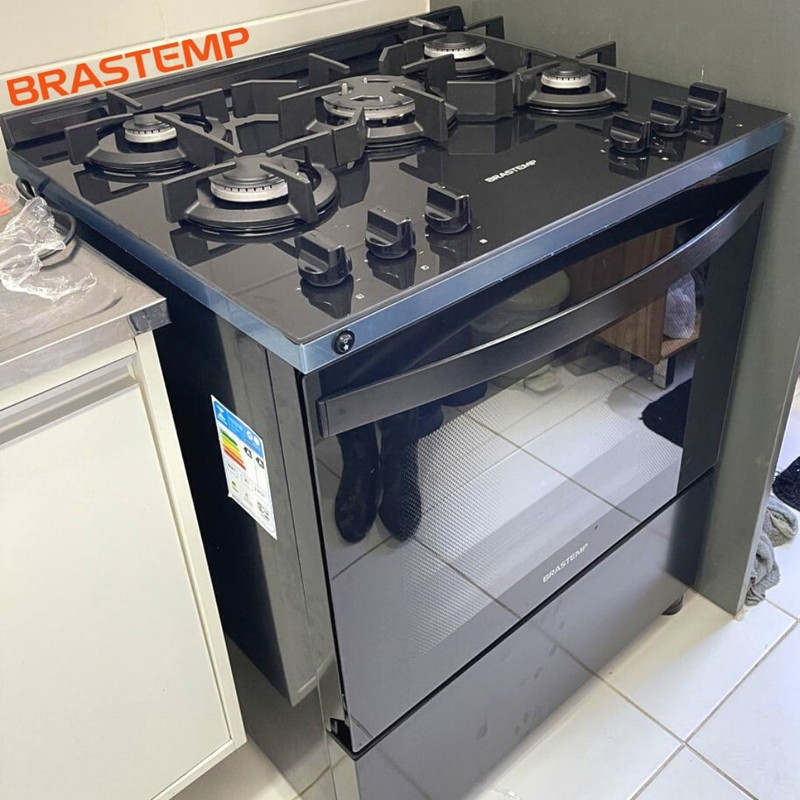 Fogão Brastemp 5 Bocas preto com mesa de vidro e turbo chama – BFS5VCE – BIVOLT