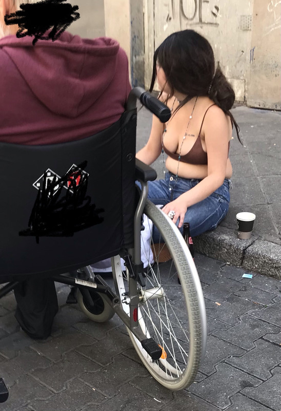 6E53D29E-1824-47B8-BF4E-A9F7D2131037