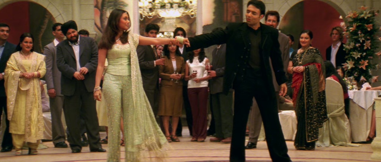 Mujhse-Dosti-Karoge-2002-WEBRip-Hindi-1080p-10bit-HEVC-DDP-5-1-ESub-mkv-0004