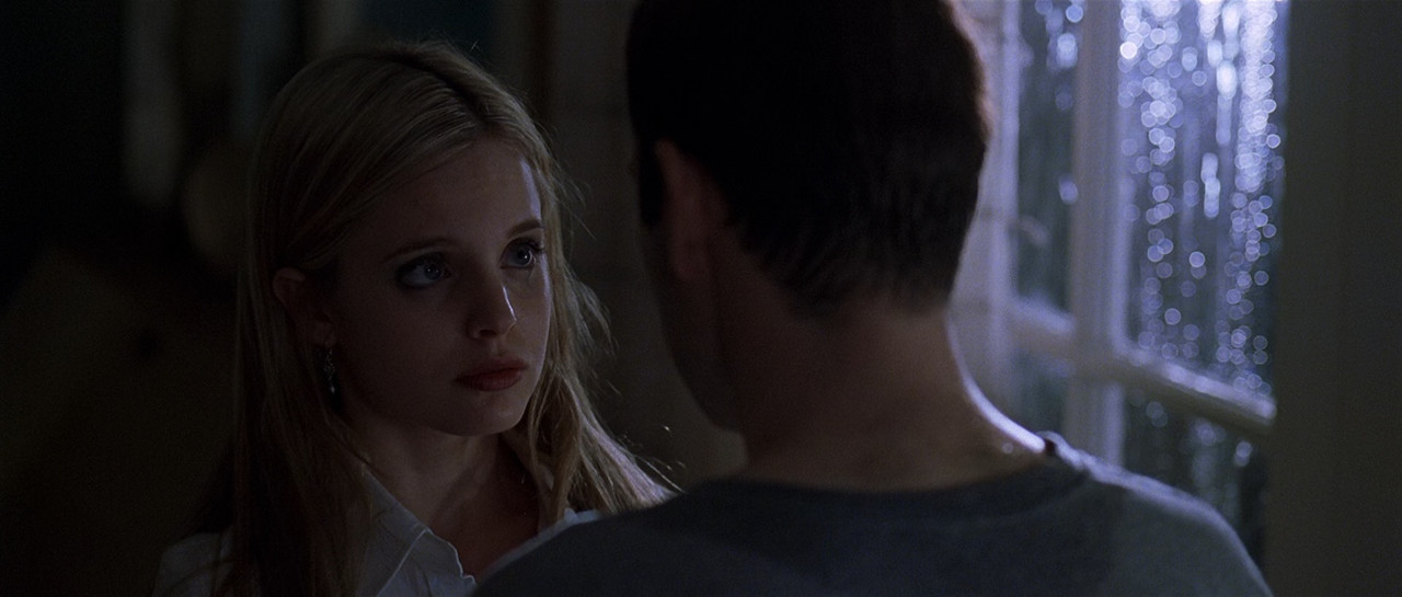 American Beauty (1999).mkv_snapshot_01.44.53_[2018.02.17_22.54.2