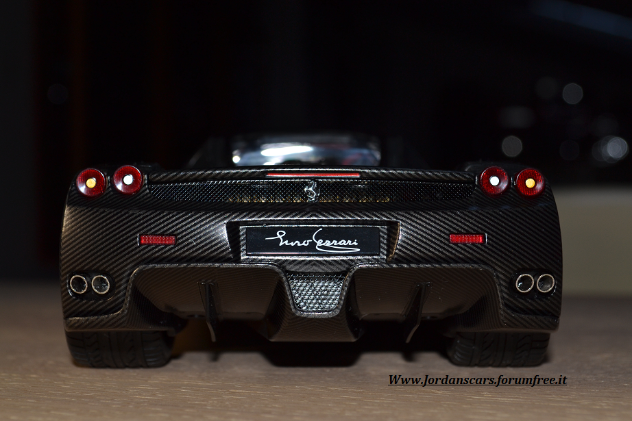 FERRARI-ENZO-CARBON-BBR-bn