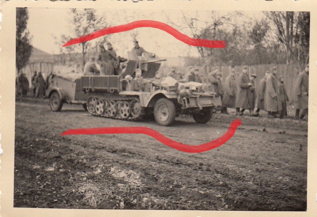 Foto WH Soldat Heeresflak Halbkette mit Flakaufbau Rußland Einsa