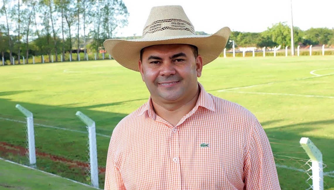 O prefeito Moacir Oliveira agradece parceria com o Governo do Tocantins por melhorias em Rio dos Bois