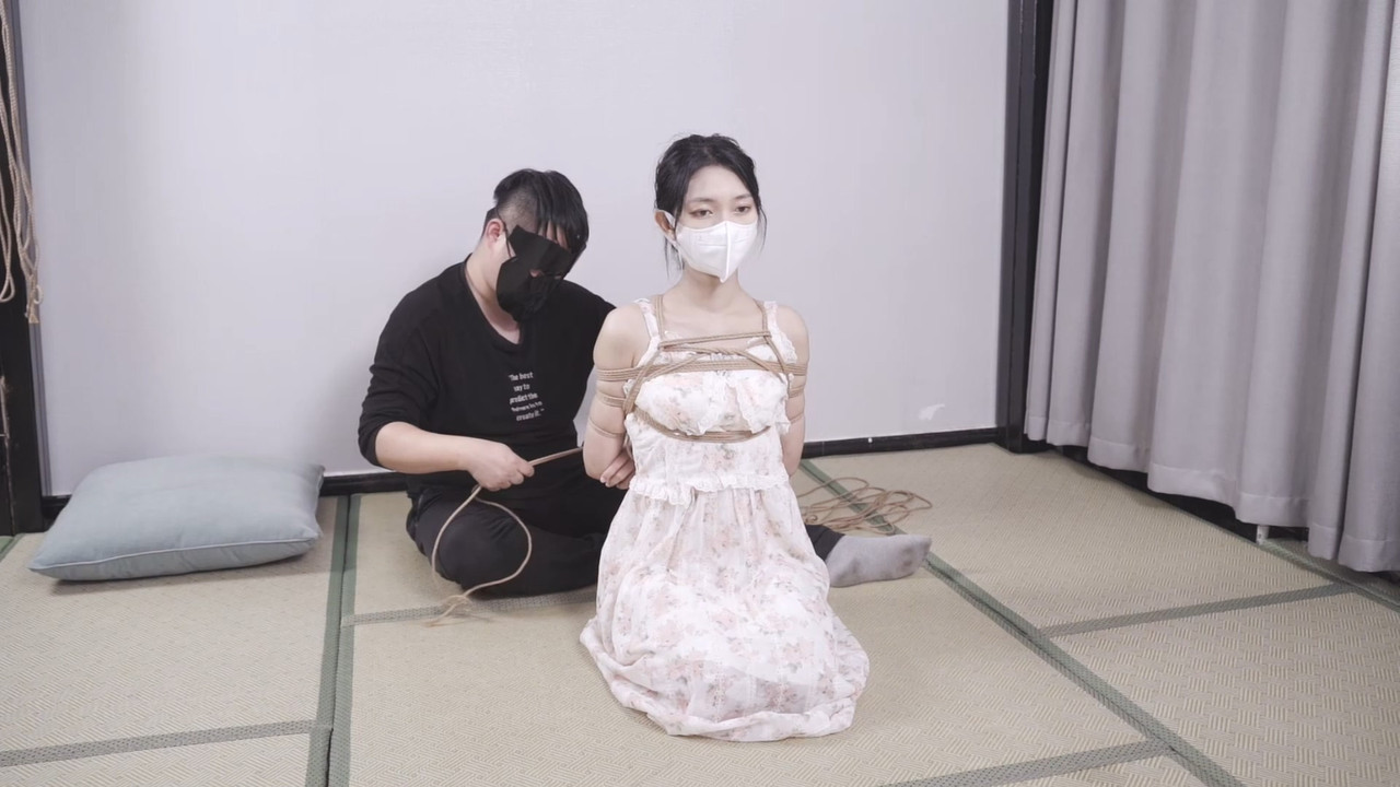 象人原创 猫猫白丝碎花裙首次TK尝试.mp4_20230408_130221.338