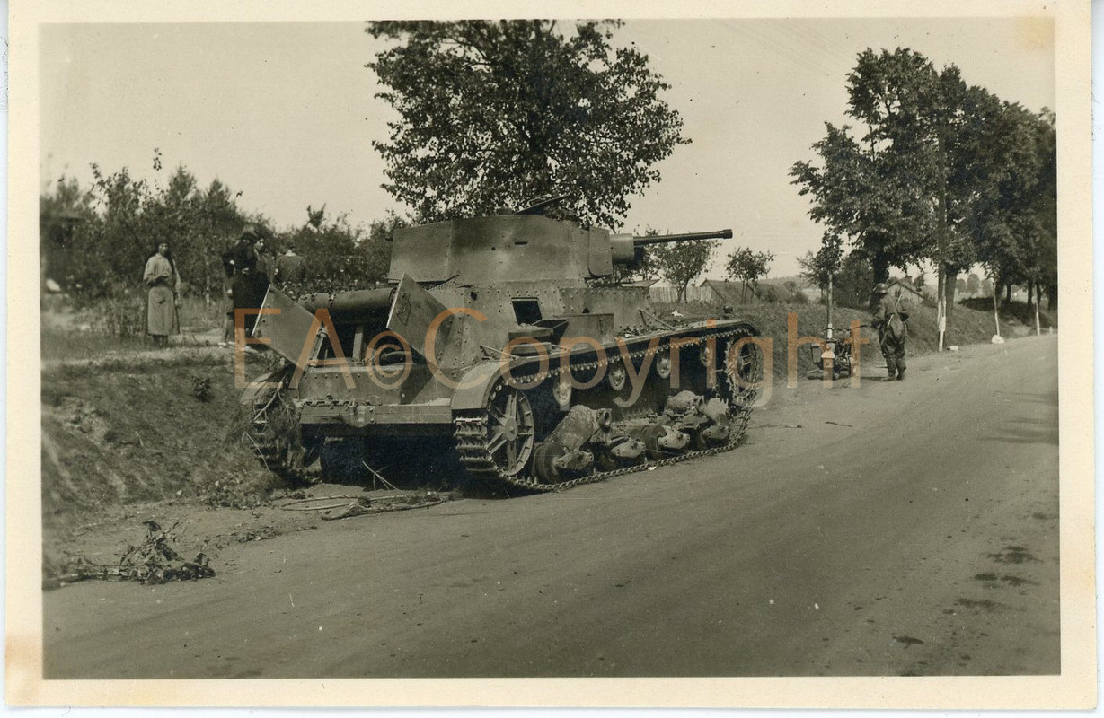 Beute Panzer Tank 7TP Polen Polska Kämpfe Foto
