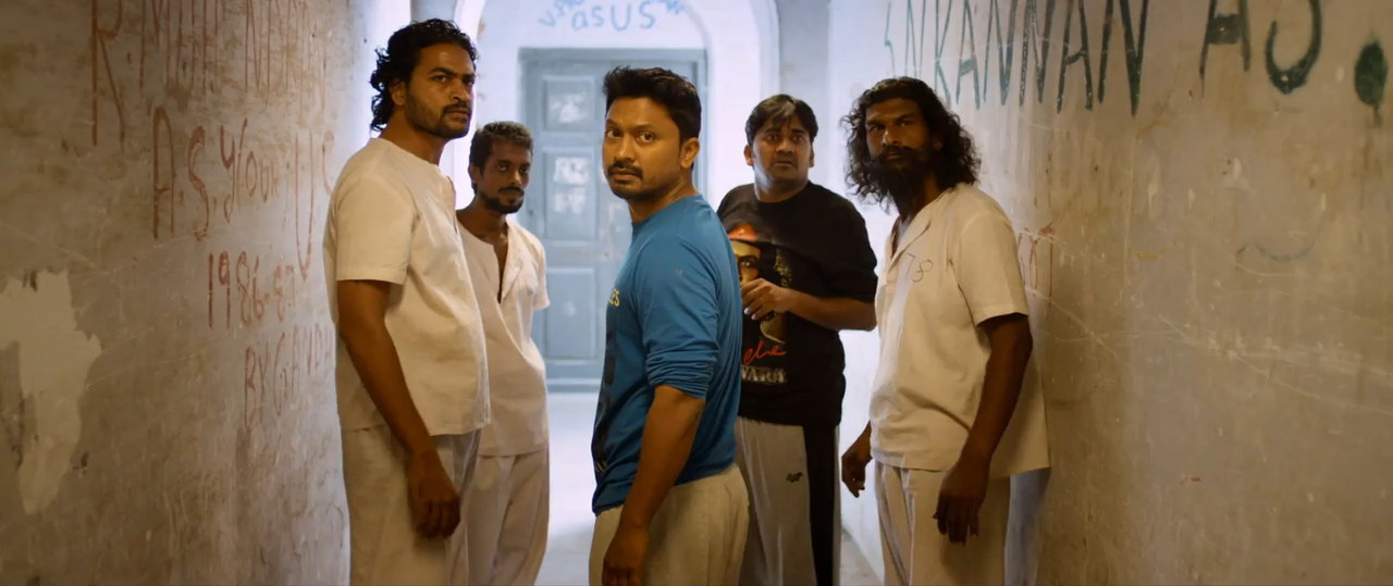 Veera 2018 WebRip [Tamil] 480p, 720p ESub Screenshot