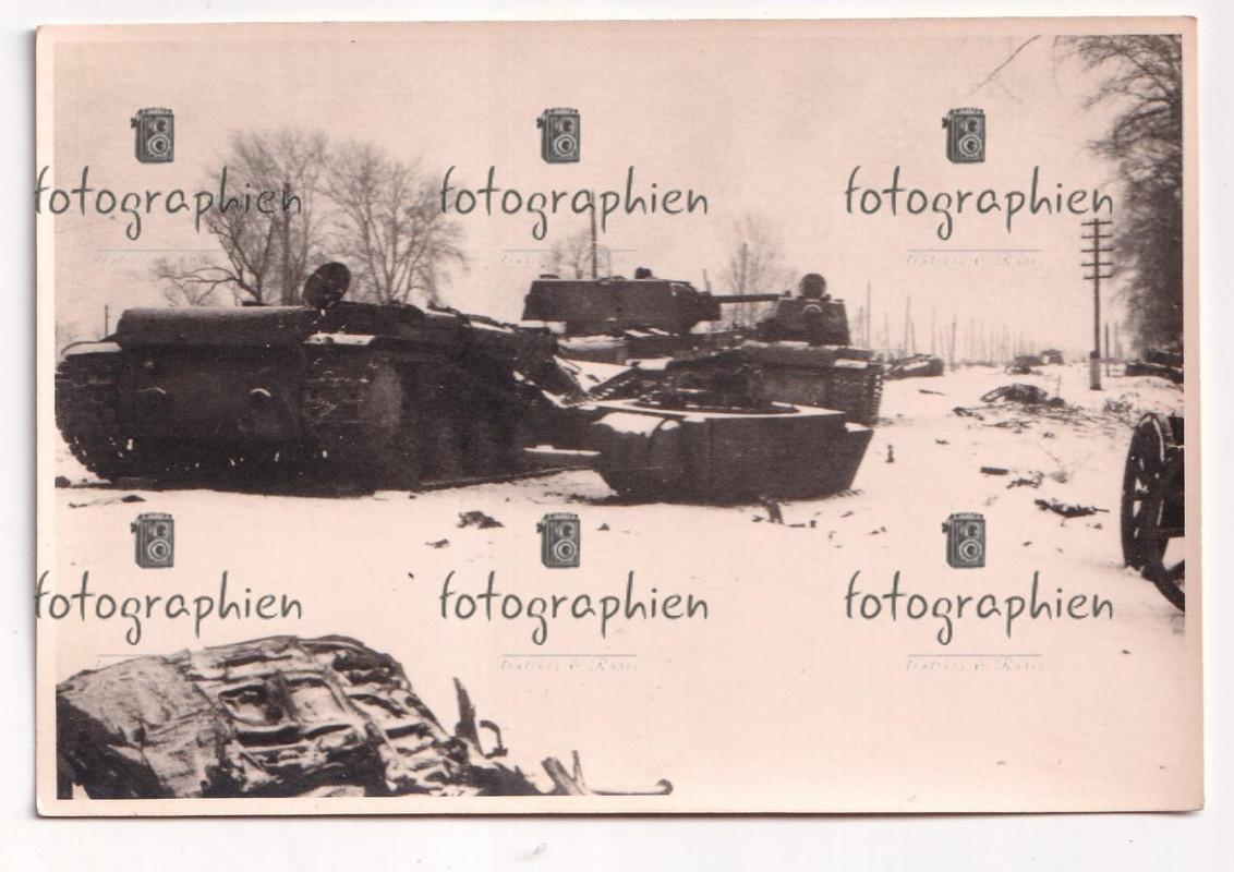 orginal Foto 2. Weltkrieg Russland vor Leningrad Panzer Tank 1941 (2)