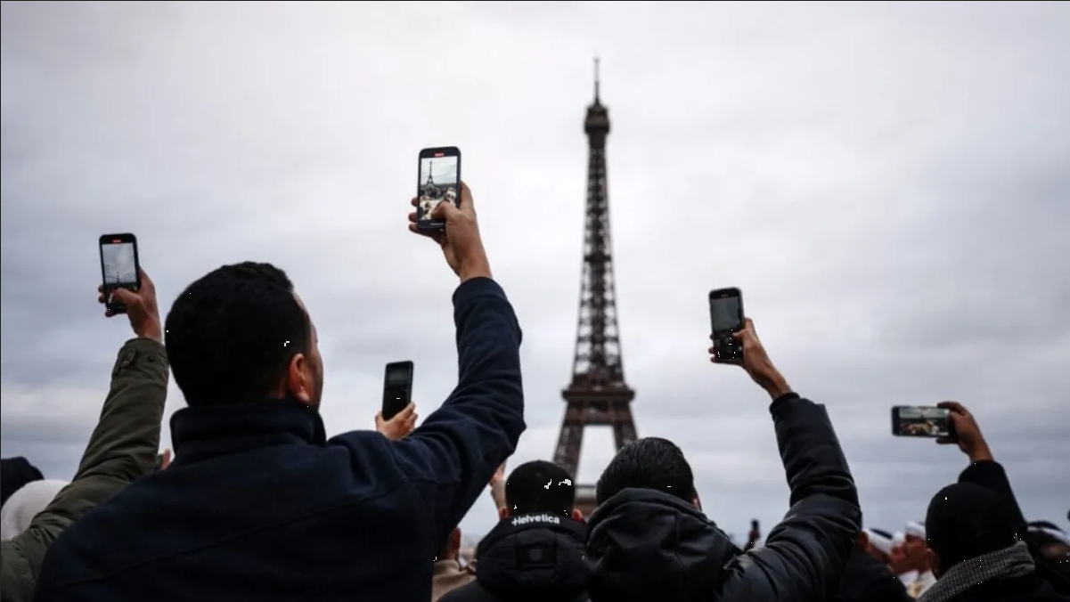 Termina la huelga en la Torre Eiffel, ¿cuándo abre al público?