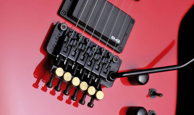 jackson-30-anniversary-soloist-bridge-630-80