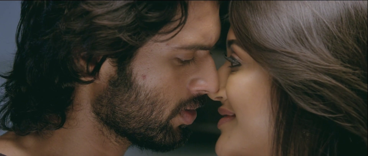 vlcsnap-2025-04-22-23h50m46s317