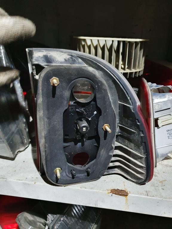 Задний фонарь