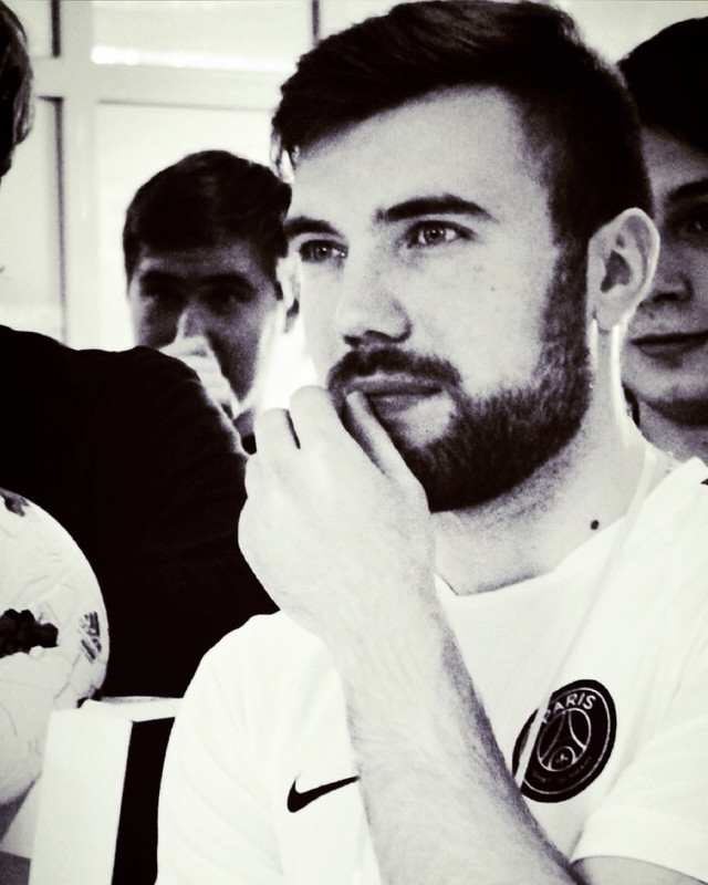 0C47856F-38A1-4CF3-9A9E-84D0DABF584A