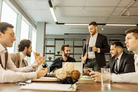 الاستشارات العقارية والاستثمار