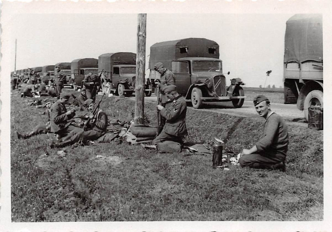 Rast Soldaten Kolonne französische Beute - LKW C