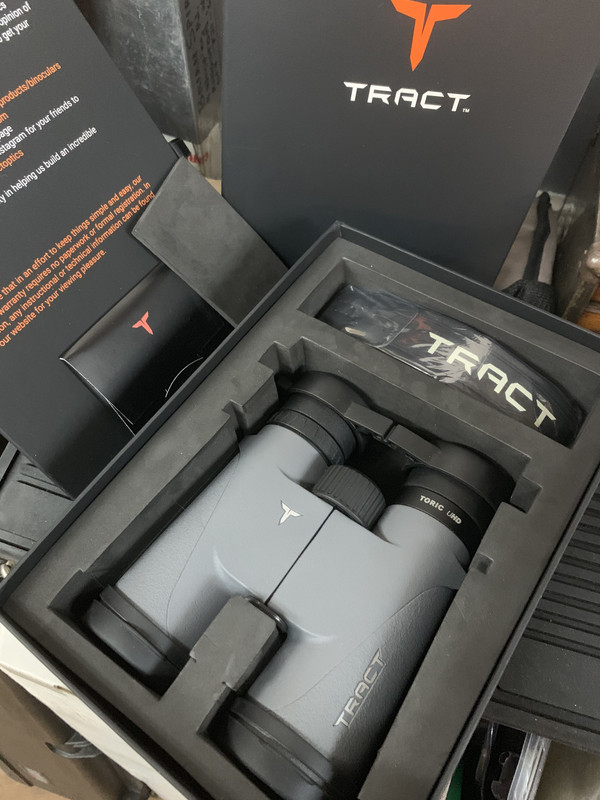 tract toric binoculars
