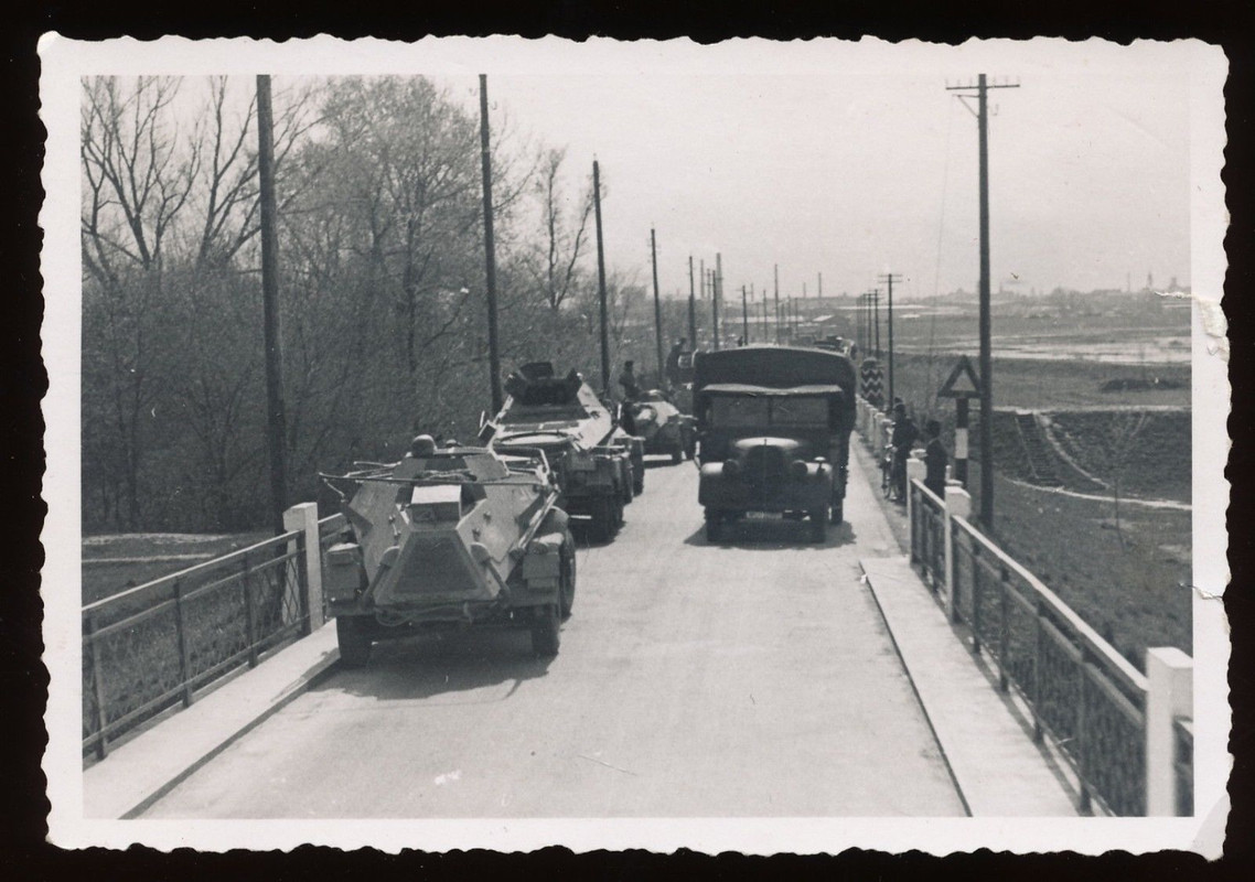 gepanzerte Deutsche Fahrzeuge - Foto Rumänien 1941
