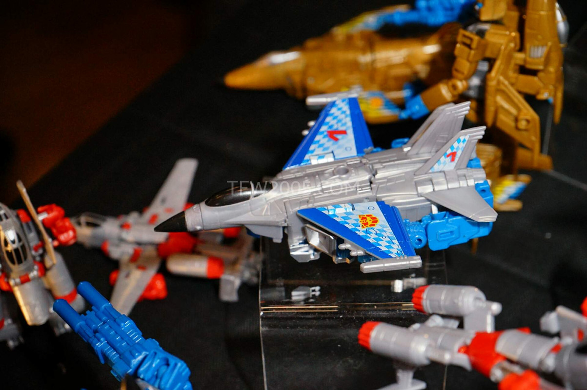 SDCC2015-Hasbro-Breakfast-Transformers-Combiner-