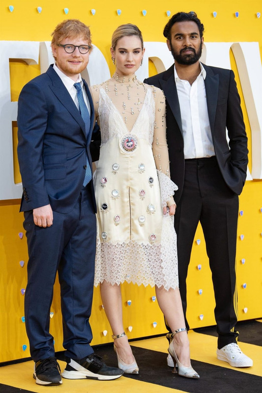 Lily-James-UpskirtSTARS.com (28)