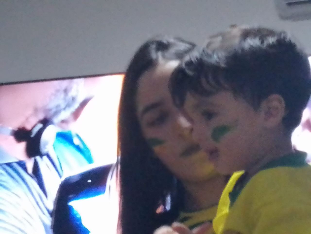 Rebeca e irmão mais novo