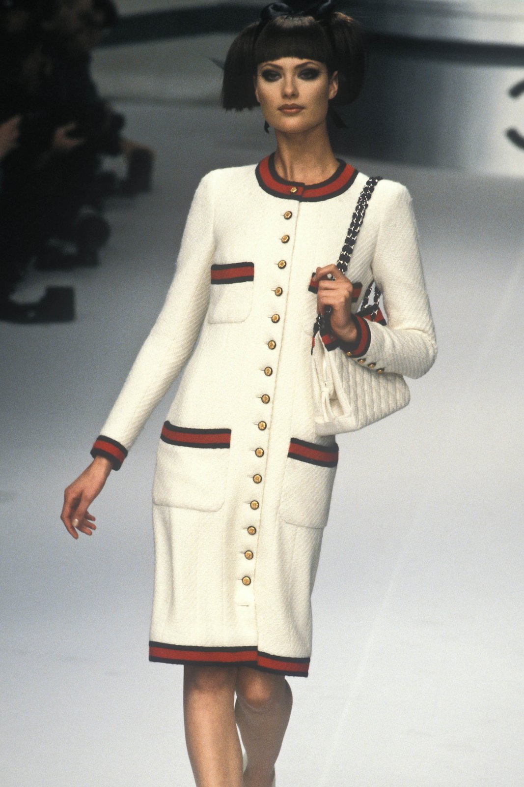 Fashion Classic: CHANEL Haute Couture Fall/Winter 1995 | Lipstick Alley