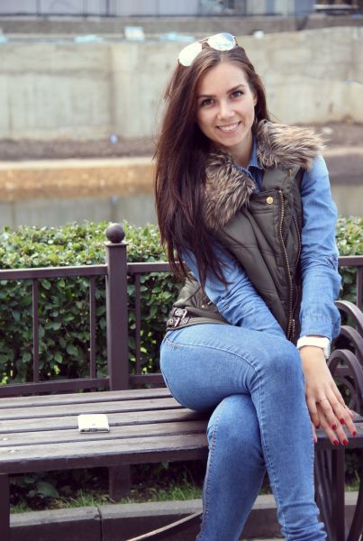 [Image: Af-Hxj-k-Mox0.jpg]