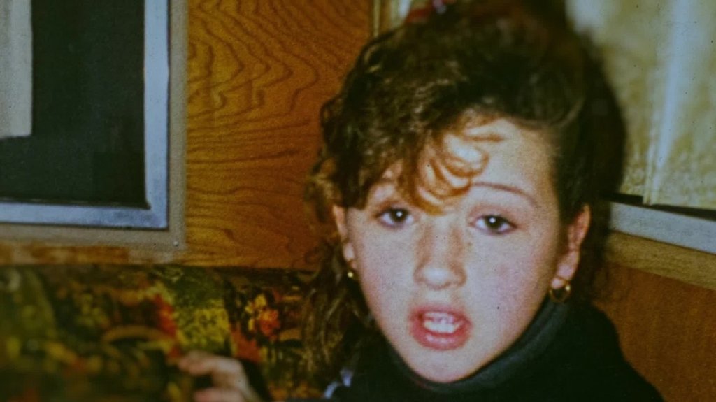 [Image: 4c1jtgrcs5s0.jpg]