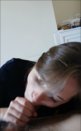 [Image: Cumshots15909234003.jpg]
