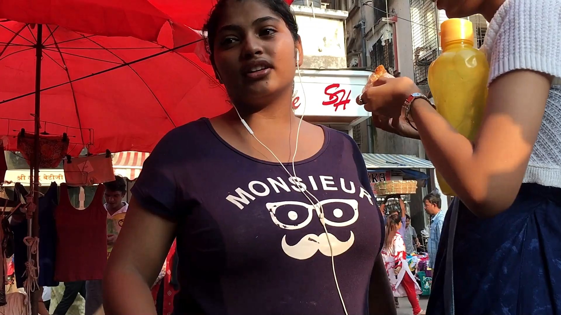 Desi girl Huge boobs mp4 snapshot 01 01 327 — Postimages