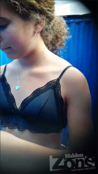 [Image: Voyeur39255134749.jpg]