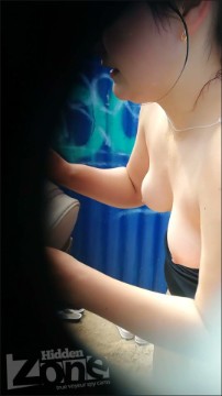 [Image: Voyeur15465090227.jpg]