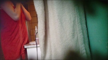 [Image: Voyeur14315140951.jpg]