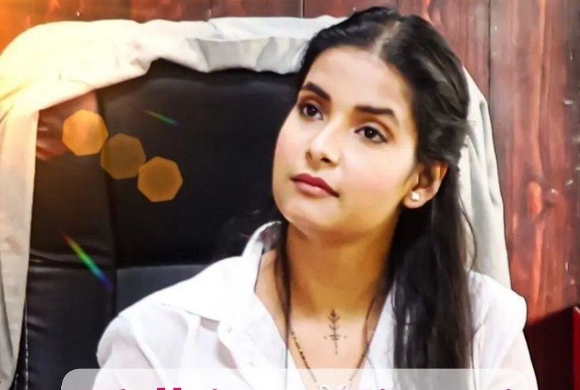 Famous Actress Natasha Rajeshwari Aka Ridhima Tiwari App Live Showing Pressing Boobs