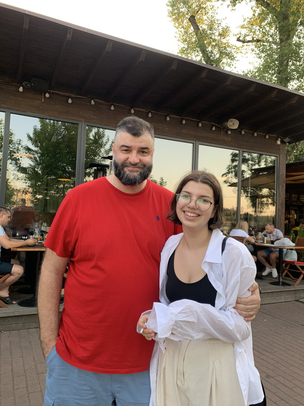 1BBBF8E2-8E70-4EFF-9AF7-6492352D5E6E