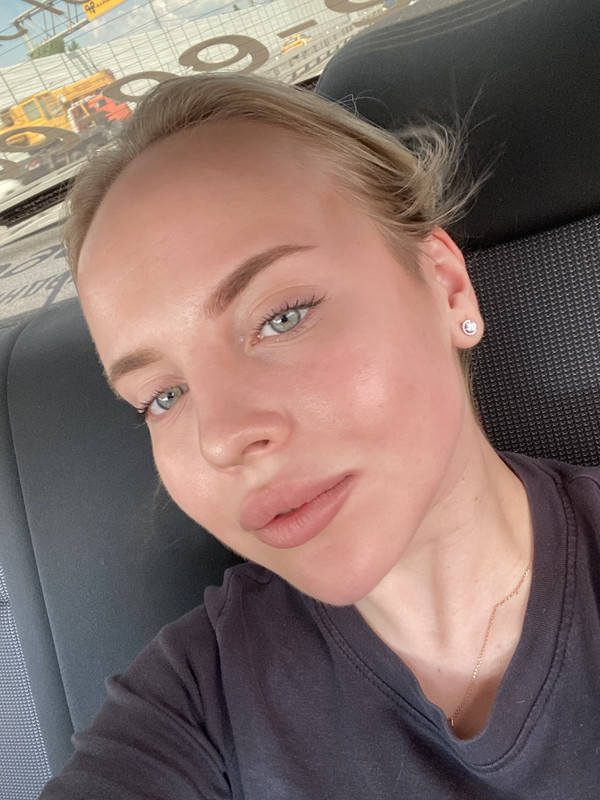 ADCF4632-2DE6-40D0-BC24-60F39C98E16A